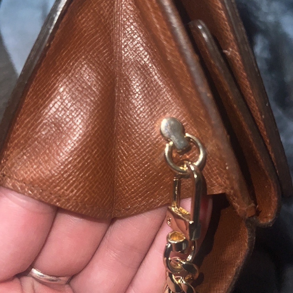 Louis Vuitton Elise Trifold Wallet transformed into 4 way bag! - Picture 11 of 12